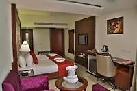 Clarion Inn Sevilla Panchkula Bagian luar foto
