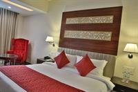 Clarion Inn Sevilla Panchkula Bagian luar foto